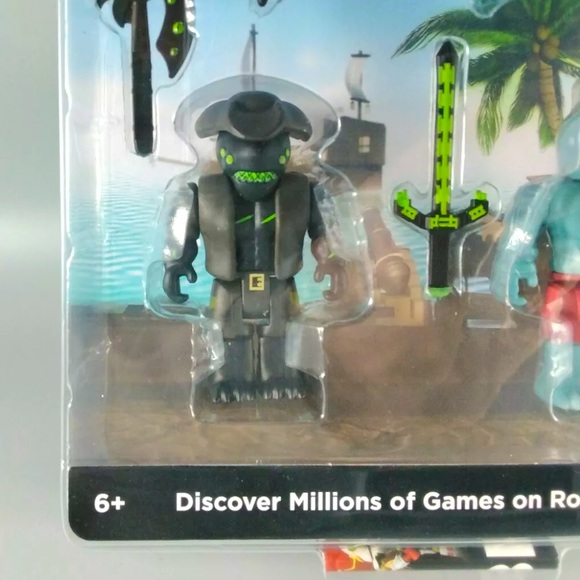 Roblox A Pirates Tale: Shark People Jawfin Mega jaw Shark Swabbie FAST SHIPPING - Picture 5 of 5